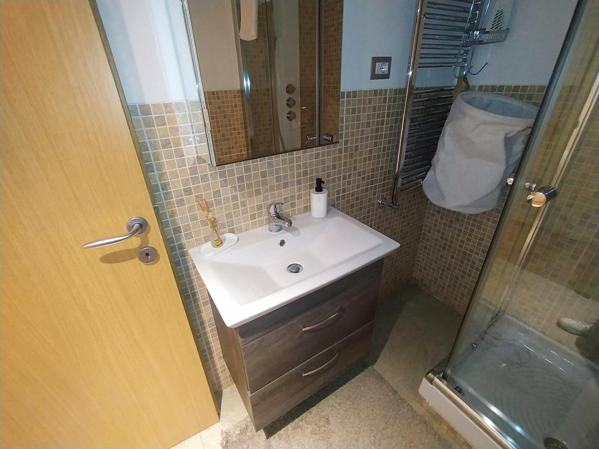 Errehouse - Entire Apartment Rome