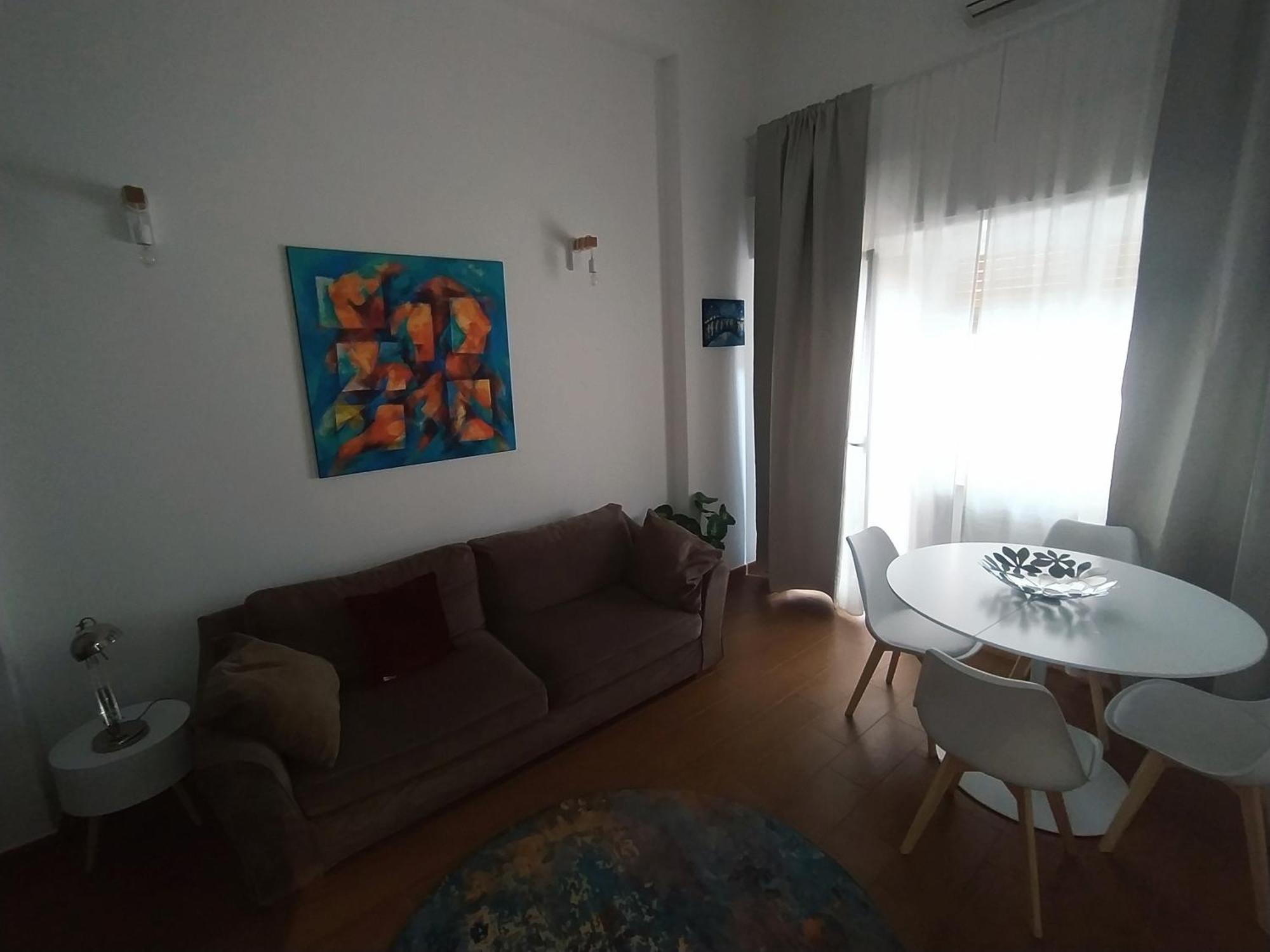 Errehouse - Entire Apartment *